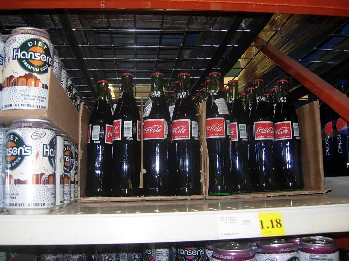 Photo d’origine : Des bouteilles de Coca-Cola